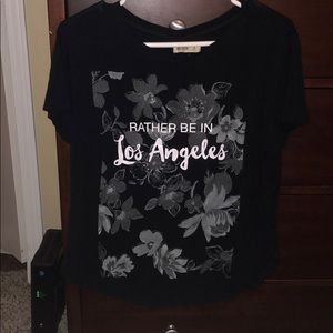 flowy hollister t shirt
